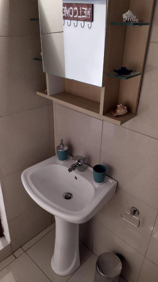 Celia'S Studio Apartment Nea Peramos  Exterior photo